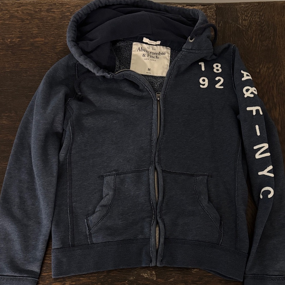 Y2K vintage Abercrombie & Fitch muscle hoodie. Sz M
